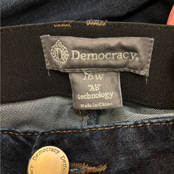 Democracy Dark Skinny Jeans – Size 16W - Picture 5 of 6